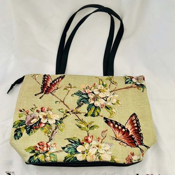 Handbags - Bag~Butterfly Floral / NWOT